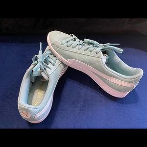 Puma sneakers